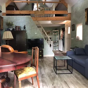 Bed & Breakfast Cozy