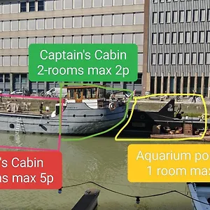 De Coaster & Aquarium Ponton Botel Rotterdam